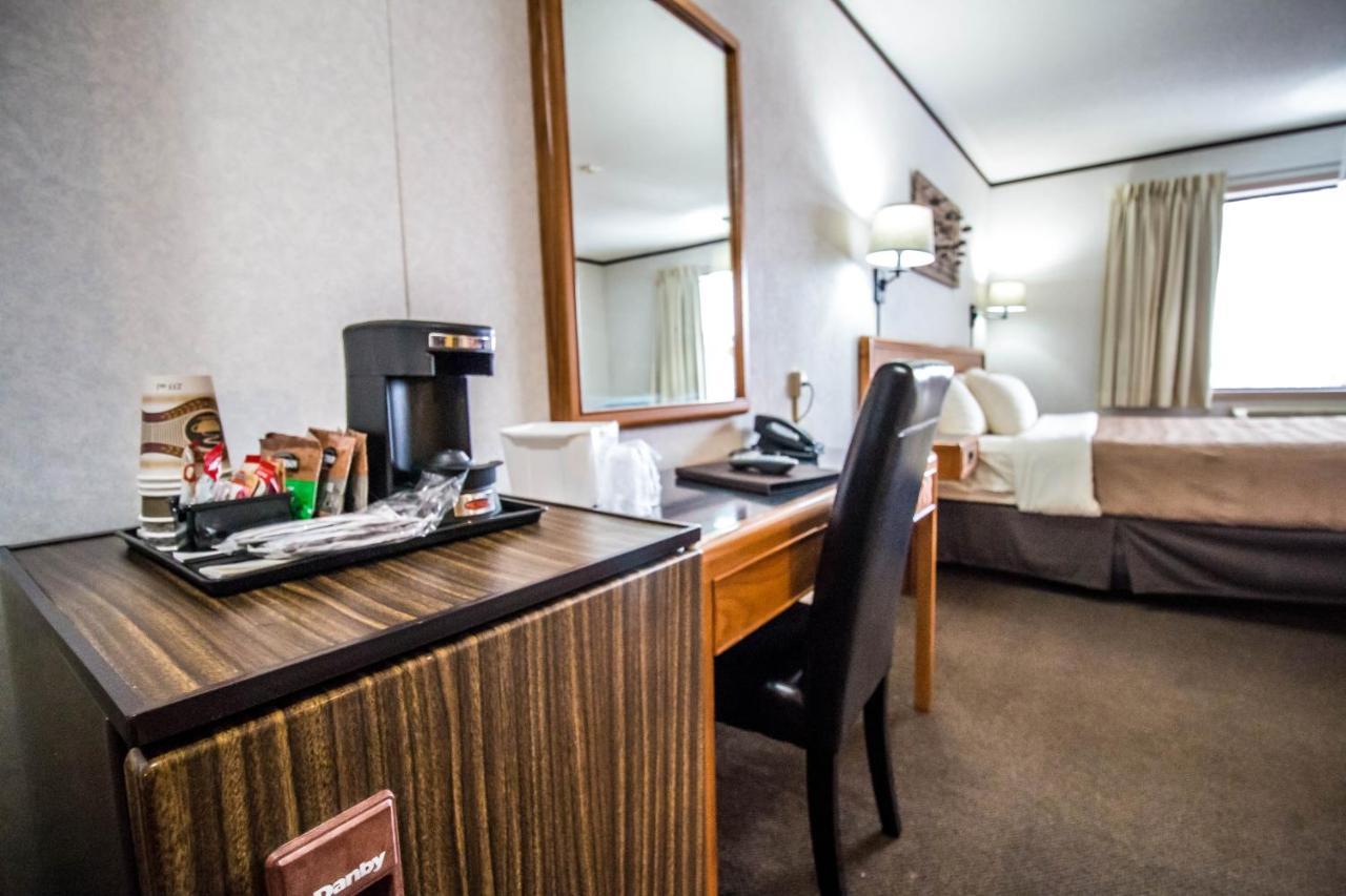 Companion Hotel Motel Hearst Extérieur photo